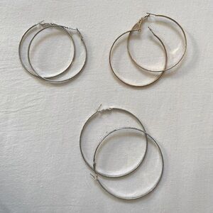 HOOP EARRINGS‎